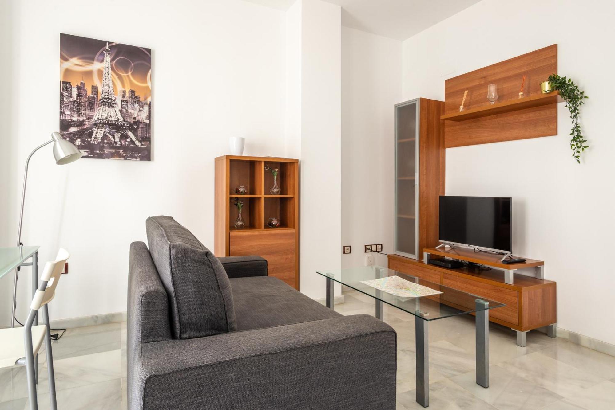First Floor Close Macarena Church Appartement