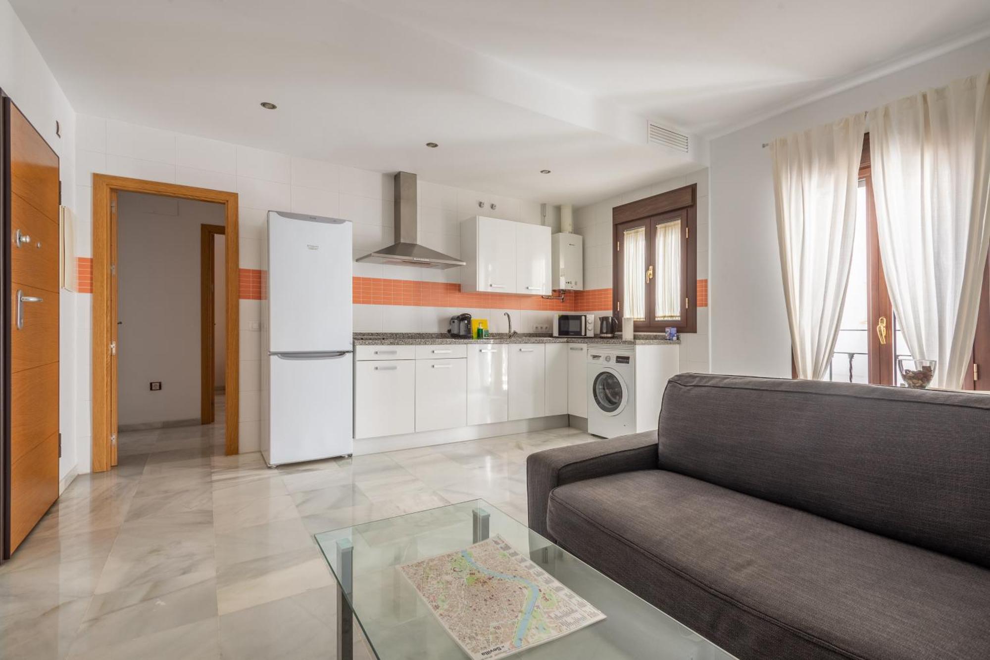 First Floor Close Macarena Church Appartement *